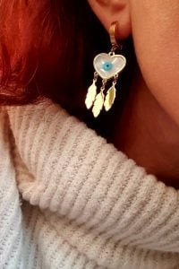 Sallantılı Göz Motifli Çelik Kalp Küpe