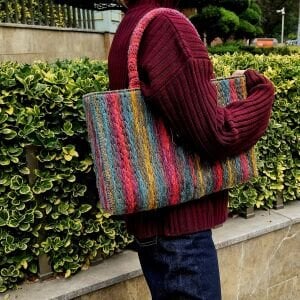 Çok Renkli Yünlü Örgü Omuz Çantası