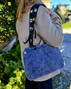 Siyah Askılı Örgü Omuz Çantası