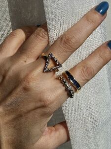 Mavi Taşlı V Yüzük