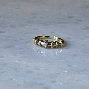 Sıra Taşlı Yüzük