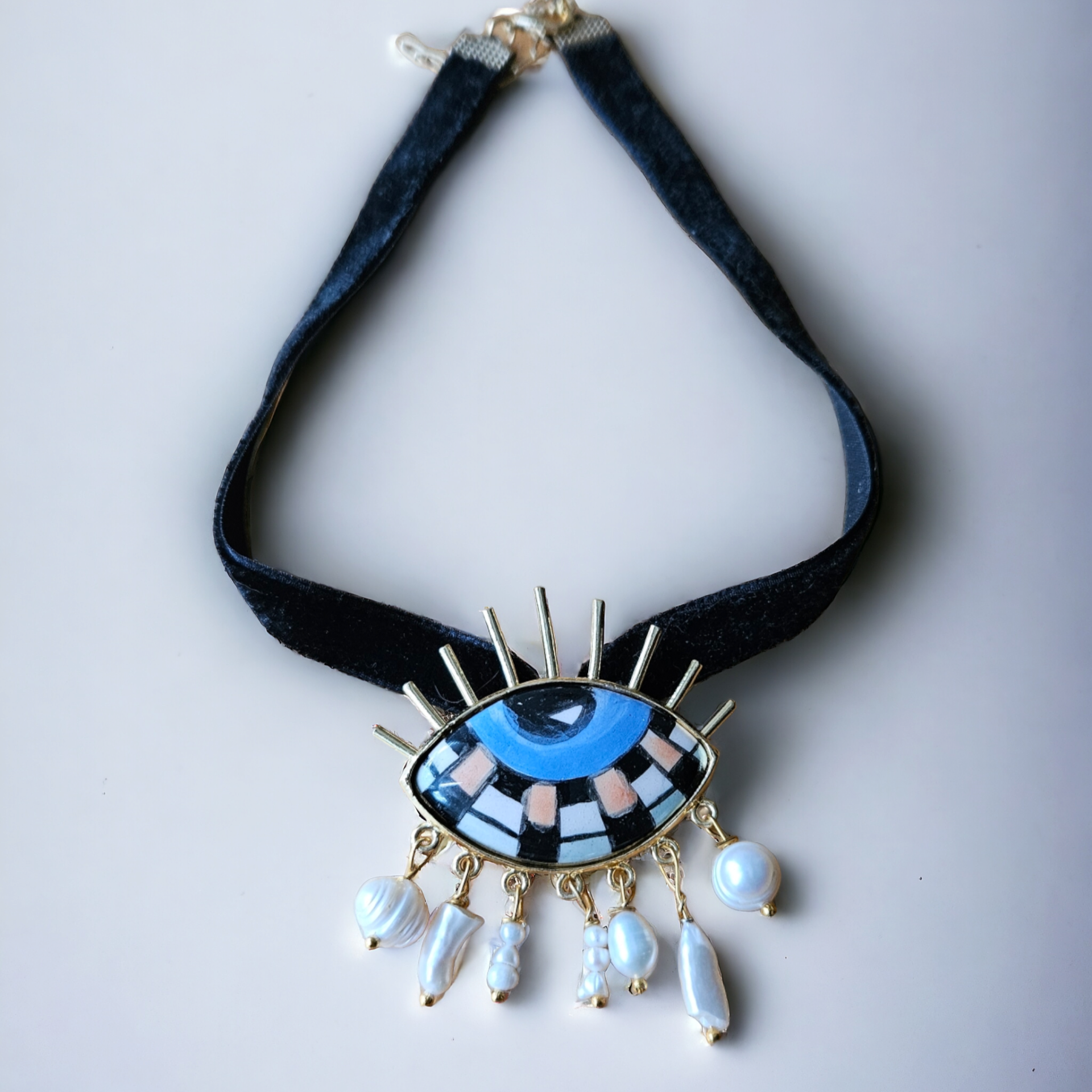 Scarlet Göz Choker Kolye